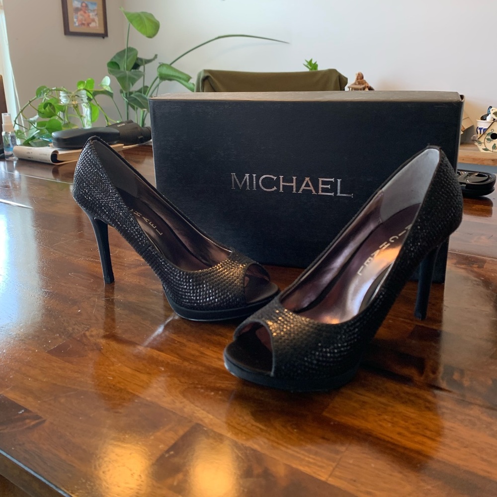 Michael Shannon black pumps size 6, worn once in house, original box.